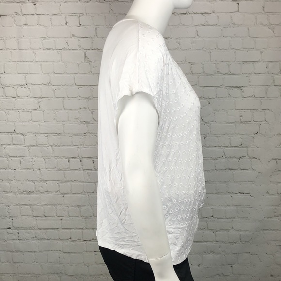 2X 3X INC White Eyelet Twist Front Top Plus Size - Picture 4 of 6